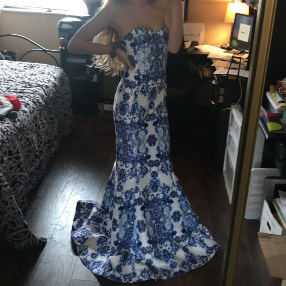 Prom Dress - Picture 2 of 4